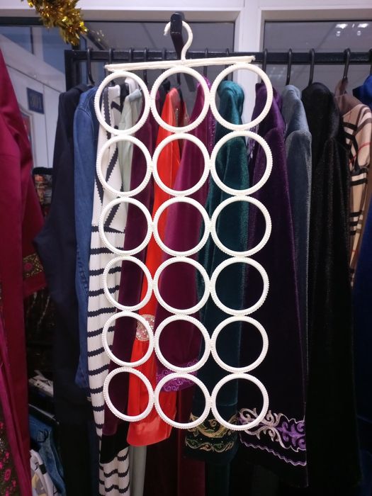 Продам вешалки для платков 1шт -1000.