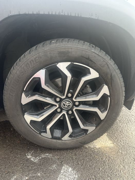 Vand set de 4 anvelope de iarna Bridgestone Blizzak LM 005 215/55/17 H98 DOT săptămâna 23/2022