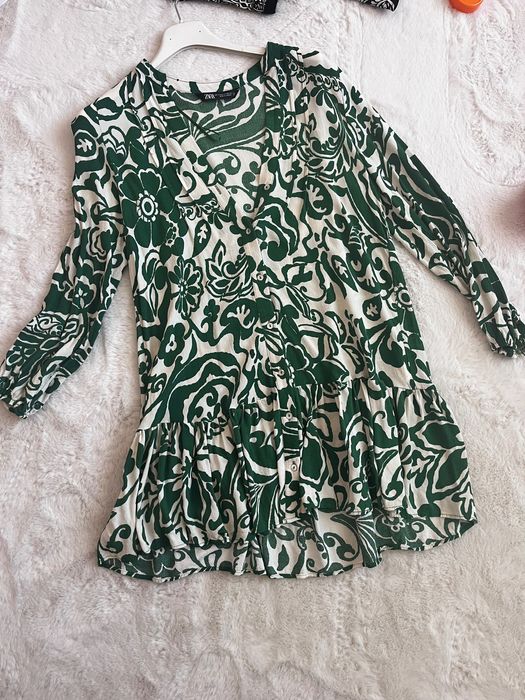 Продавам рокля Zara