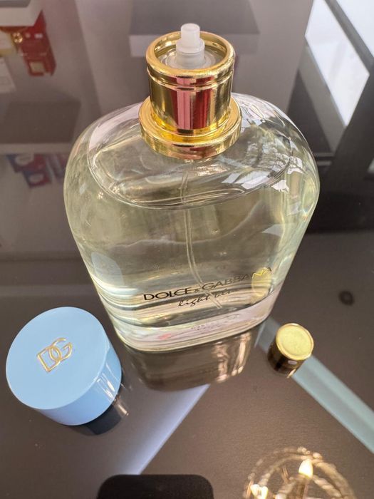 Dolce & Gabbana noul model Light Blue 100ml EDP pour homme, varianta scoasa recent apa de parfum! Nu confundati cu cel vechi edt!! Nou, full, 100% org