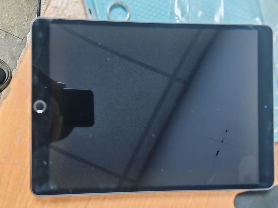 Планшет ipad air 3  19 на запчасти