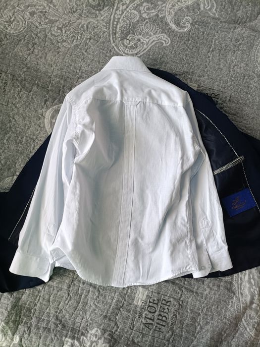 Продам школьный костюм