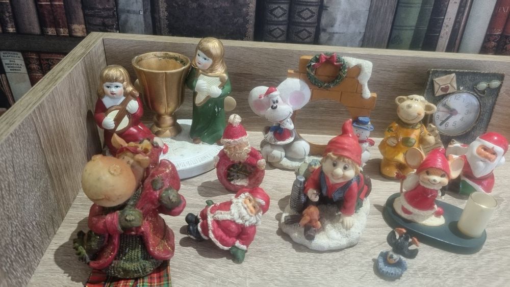 Коледни фигурки.