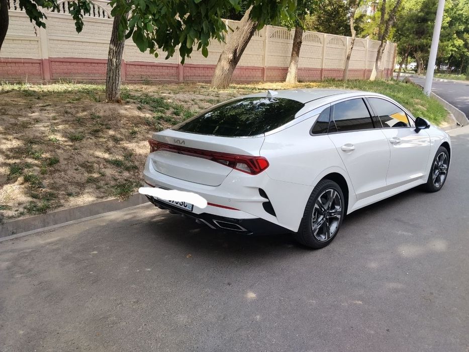 КIA K 5  4 чи позиция без люк сотилади