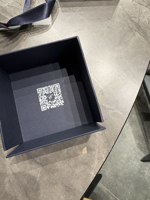 Chopard -златен пръстен ice cube с диамант