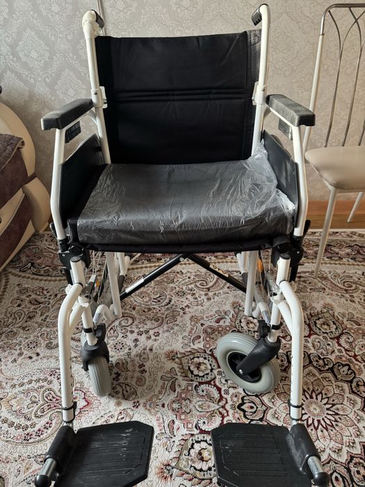 Инвалидная колсяка