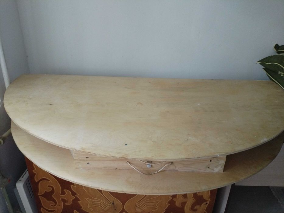 Жер стол сатылады 160та 160