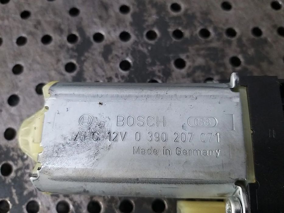 Motoras reglaj scaun stanga fata citroen c5 aircross 0390207071