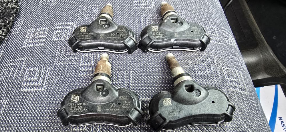 TPMS налягане на гумите са вентили за Peugeot, Citroën, Renault.