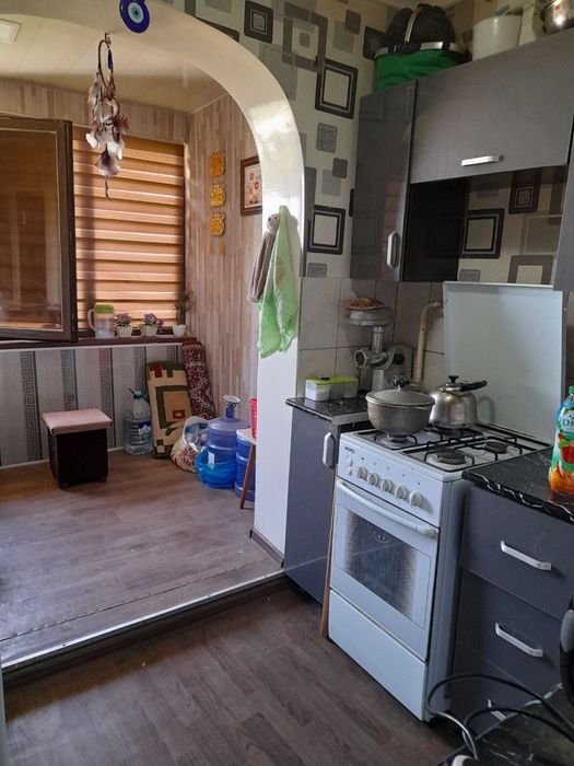 Срочно 3 хонали  квартира сотилади