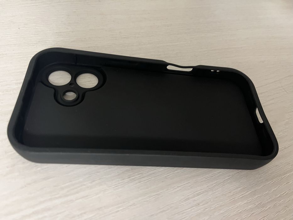 Продам чехол для Iphone 16 новый!