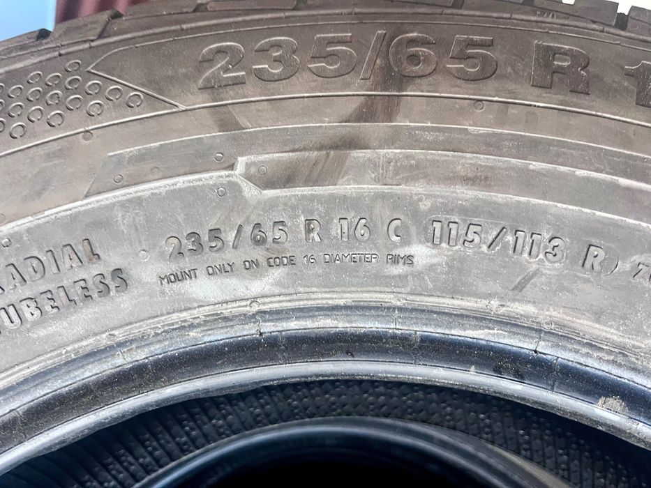 4 бр бусови гуми Continental ContiVanContact 235/65/16C