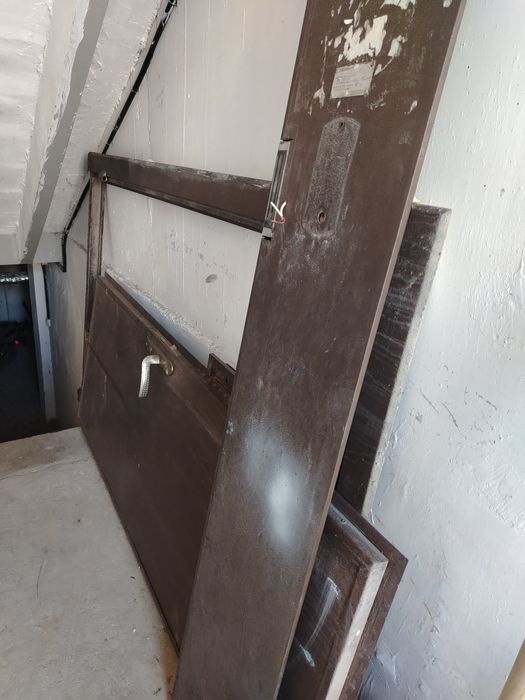 Продается железный двер