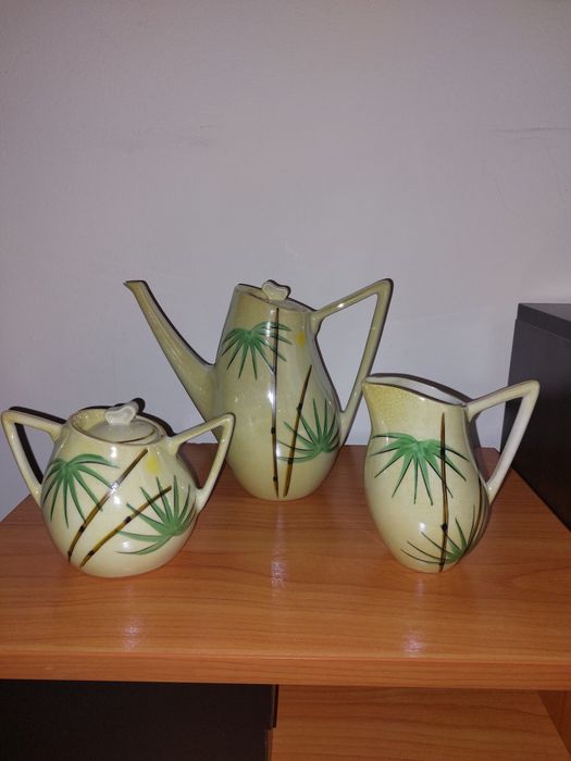 Порцеланов комплект чайник захарница латиера