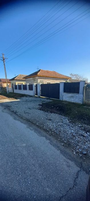 Casă de vânzare- Brancoveni olt- preț neg.