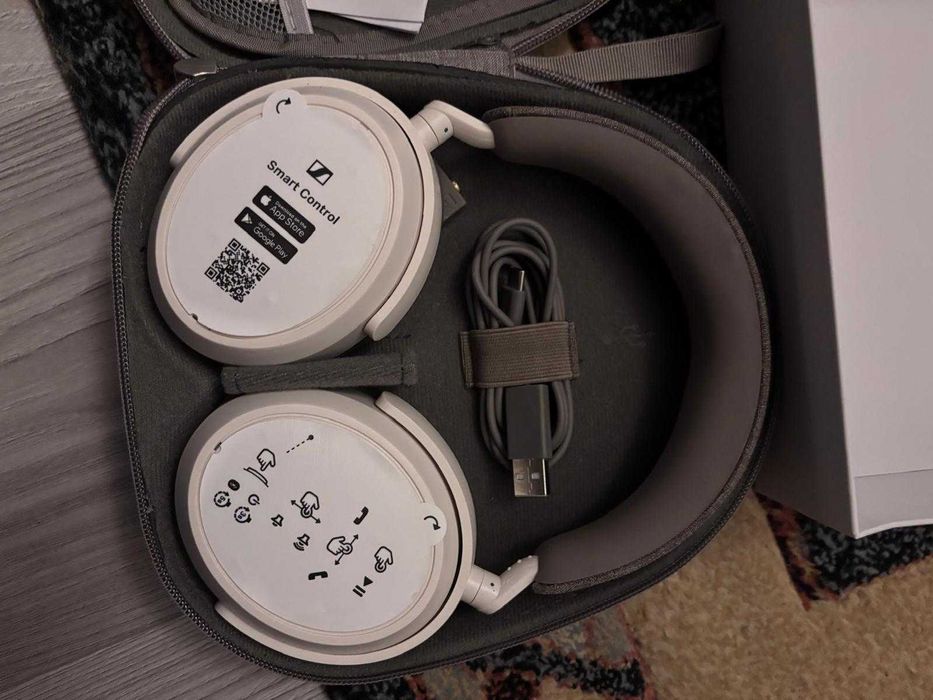 Casti Sennheiser Momentum 4 ,noi,la cutie!