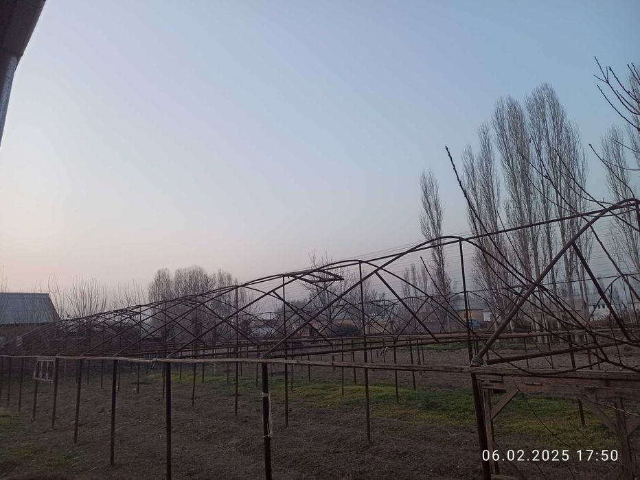 2 Теплица сотилади 2,5 соток  дан