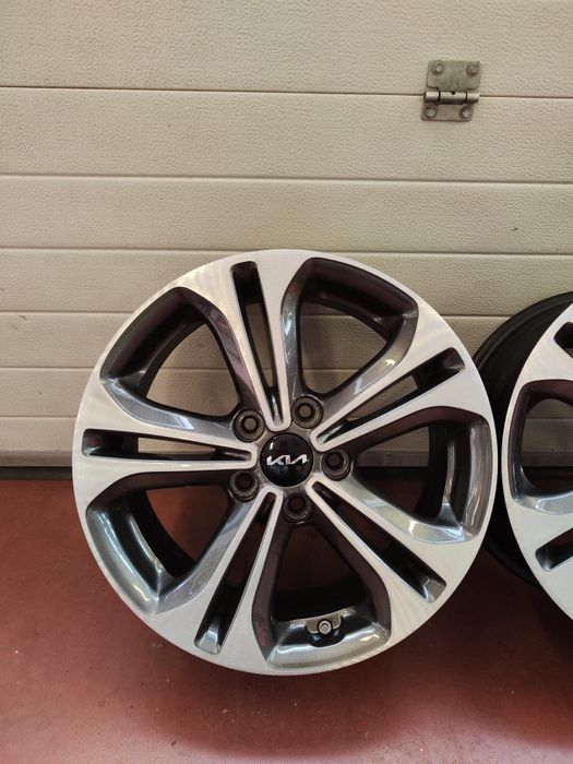 17"5x114.3/67.1 оригинални джанти от Kia