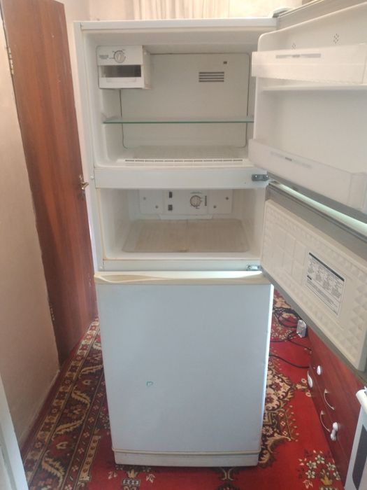 Продам холодильник