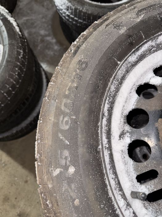 Зимние балон 215/60 R16