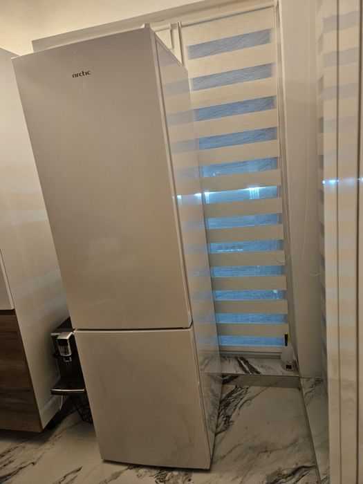Combina frigorifica Arctic AK60406M40NFW, 362 l, Clasa E, Full No Fros