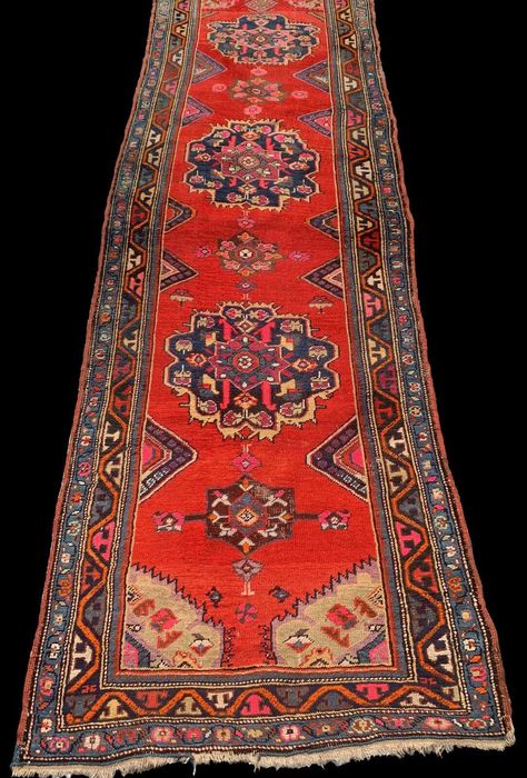 covor vechi antic armean caucazian Karabagh lung rosu 345 x 111 cm