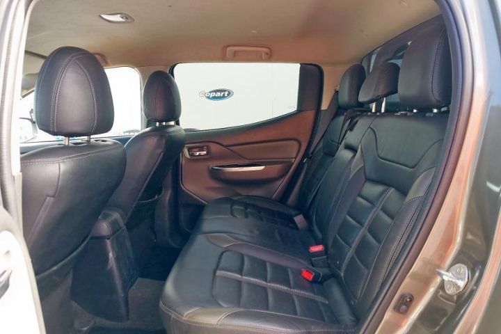 Dezmembrez Mitsubishi L200 5 [2015 - 2020] Pickup 2.4 D MT (154 hp)