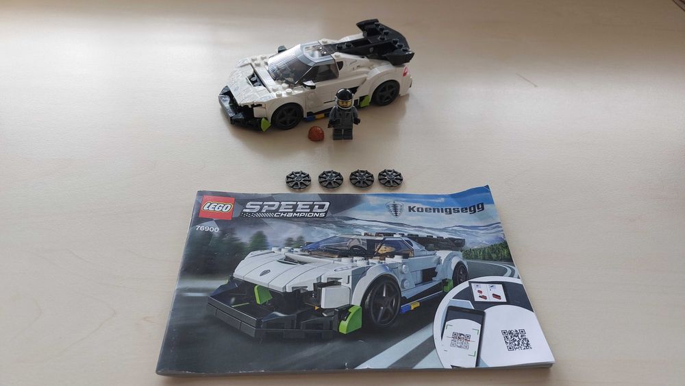 Няколко LEGO Speed Champions