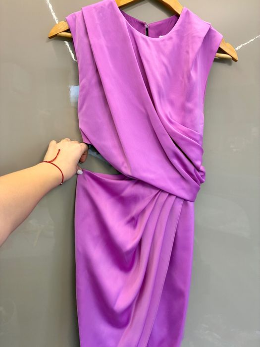 Страхотна лилава рокля