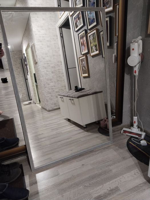 Зеркало настенное