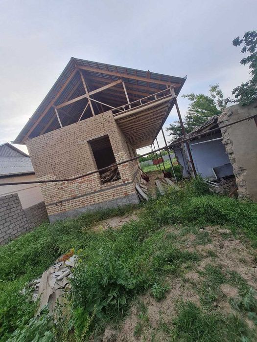 участок земля yer 200 kvad uyi bilan hovli 11 so'th 20/50.5