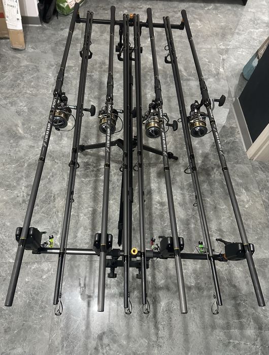 SET Complet Crap 4 Lansete PRO FL Legend + 4 Mulinete Robinhan Adventure TJ 6000- NOU