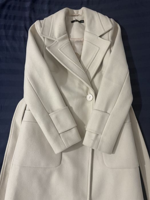 Продам пальто 42 размер