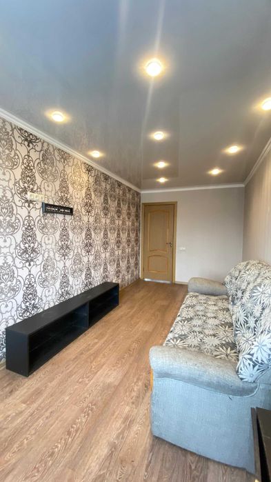 Продам 3комн квартиру на Уюте