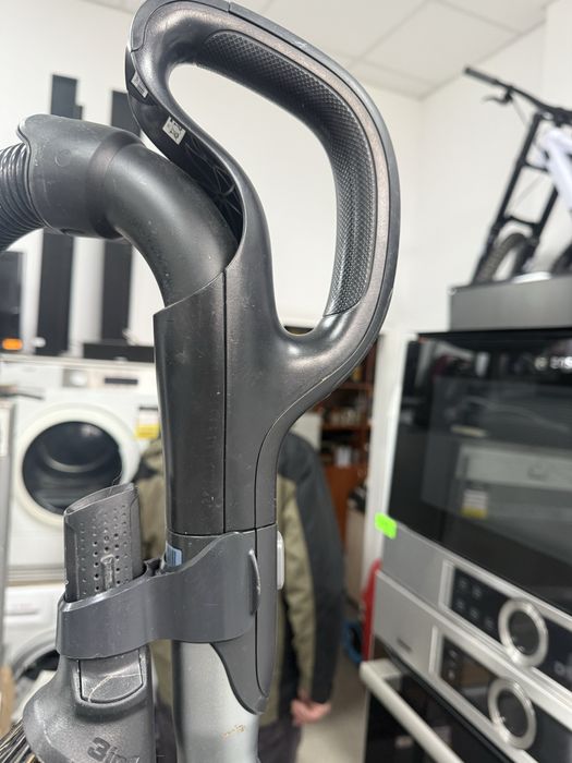 Прахосмукачка Electrolux Pure D8.2 Silence
