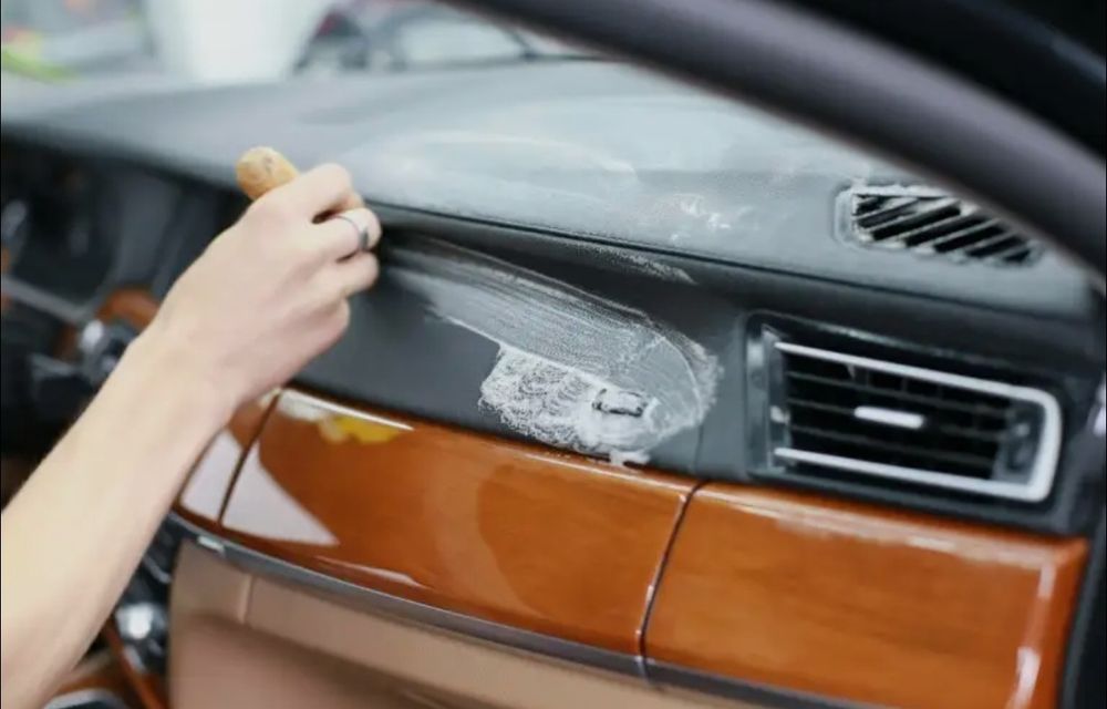 Servicii curatare interioare auto, canapele, saltele, covoare