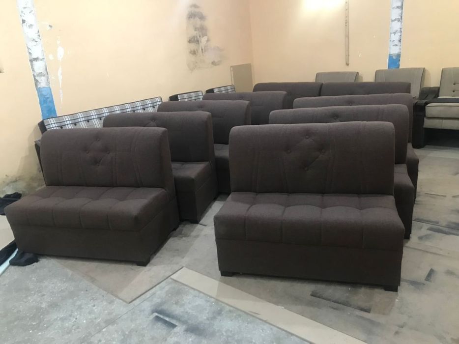 Kafe va restaranlar uchun divan