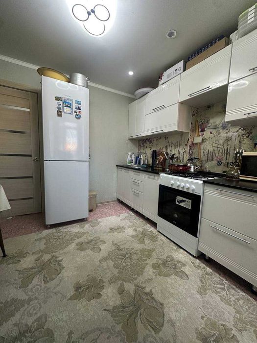 продается 1 комнатная