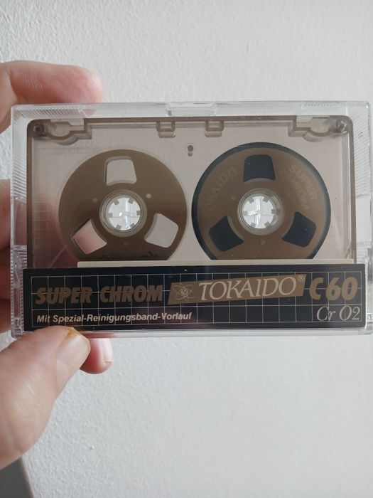 Aceasta este o casetă audio Tokaido Super Chrom, un obiect de colecție