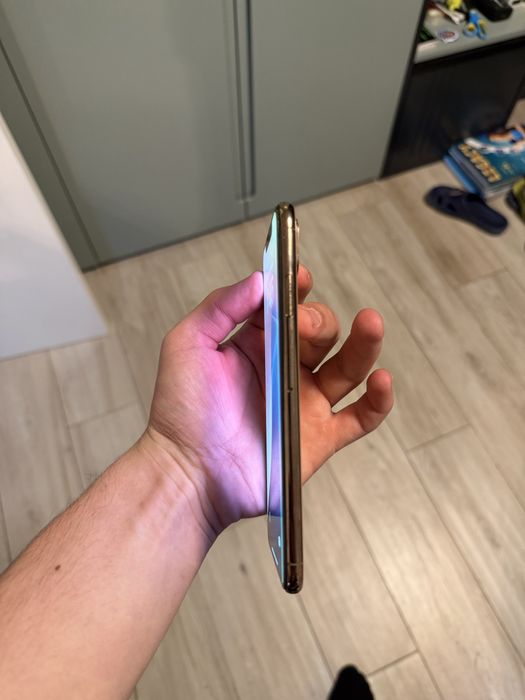 Iphone XS MAX почти перфектен