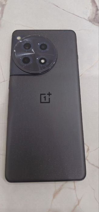 One plus 12r в отличном состоянии