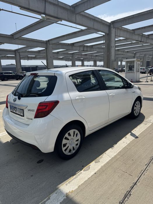 Toyota Yaris Hybrid 2017