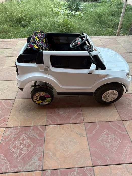 Продается детская электромобиль и Гираскутер граборд сигвей