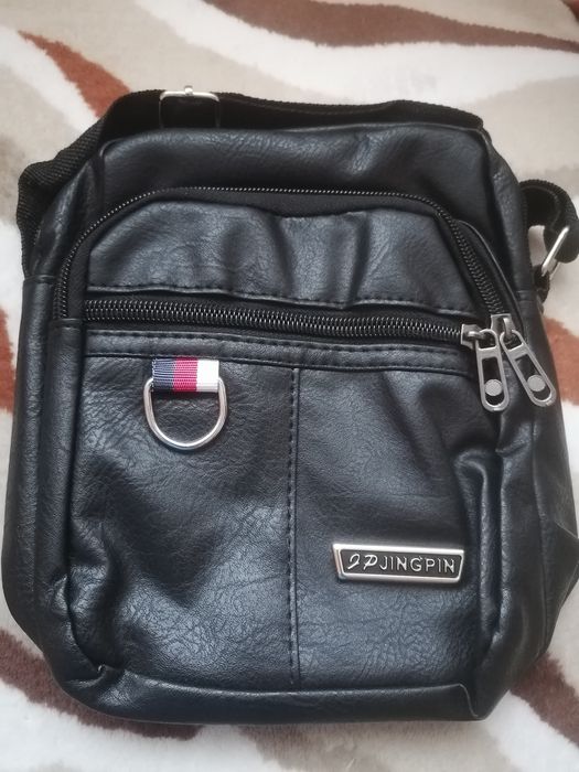 Кожена чанта -нова