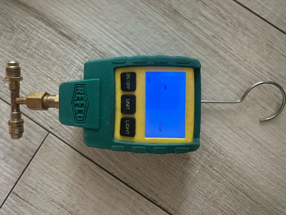 Vacumetru  si refco testo