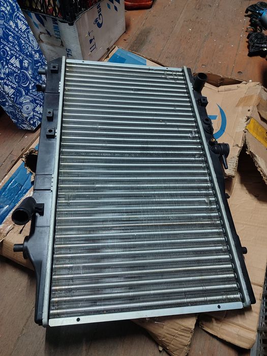 Радиатор на Ауди 80 Б4 С4 Б3 А6