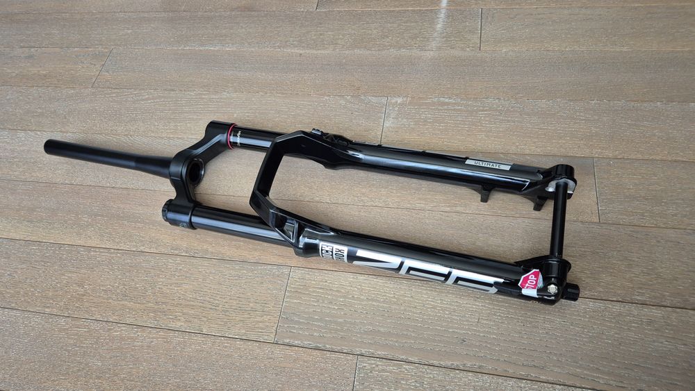 Furca noua Rockshox ZEB Ultimate, Charger 3, Buttercups, 29er