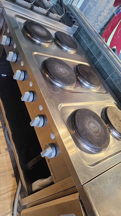 Aragaz profesional electric - 6 plite rotunde, 15.6kW