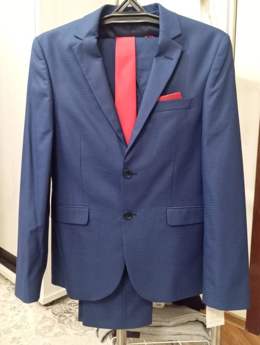 Продам мужской костюм