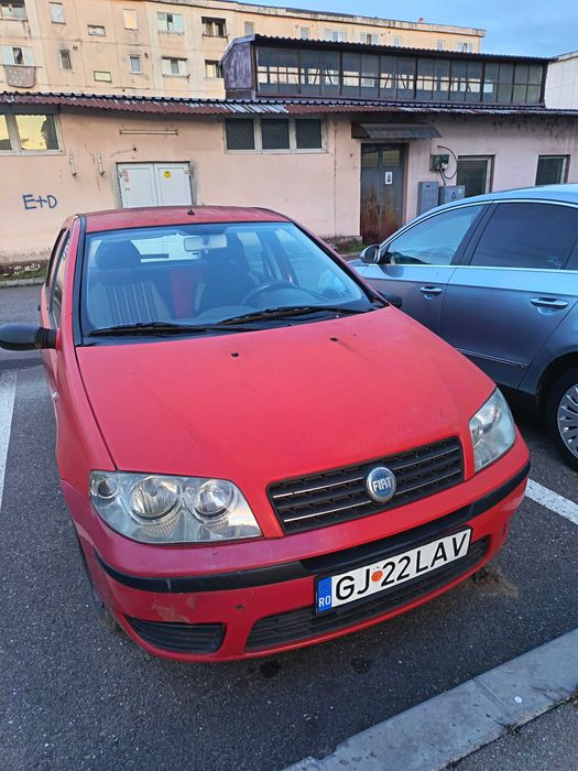 Masina Fiat Punto